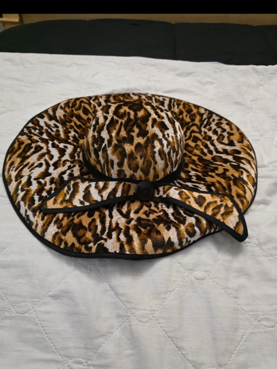 Accessories - Leopard Print Wide Brim Women's Hat